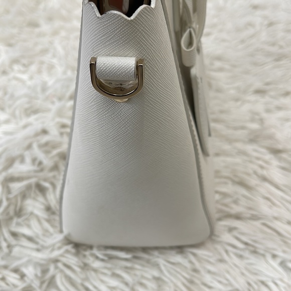 Kate Spade White Scalloped Handbag - Picture 4 of 6